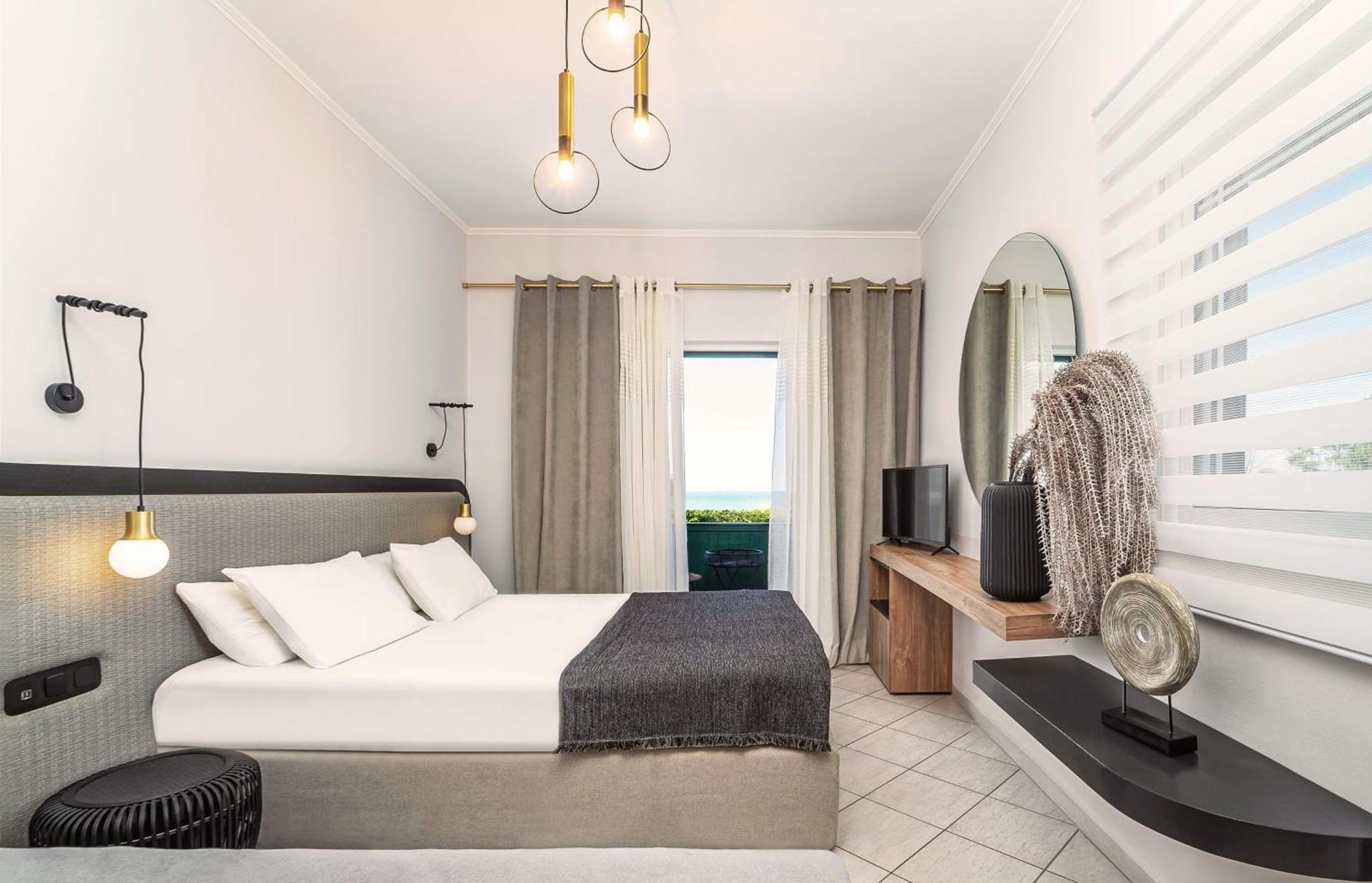 San Giovanni Beach Resort And Suites Agios Ioannis  Room photo